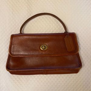 VINTAGE COACH PURSE • BROWN • COLLECTIBLE